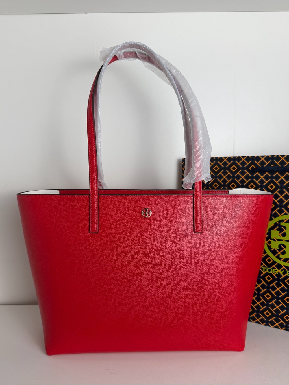 NWT Tory Burch  Saffiano Leather Tote
